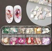 Load image into Gallery viewer, Nail Shell Decoration - 12BK
