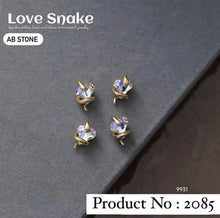 Load image into Gallery viewer, 2PCS Set Nail Charm Heart Diamond Snack 3D decoration
