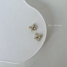 Load image into Gallery viewer, 2pcs set Nailart Heart Stone Decoration
